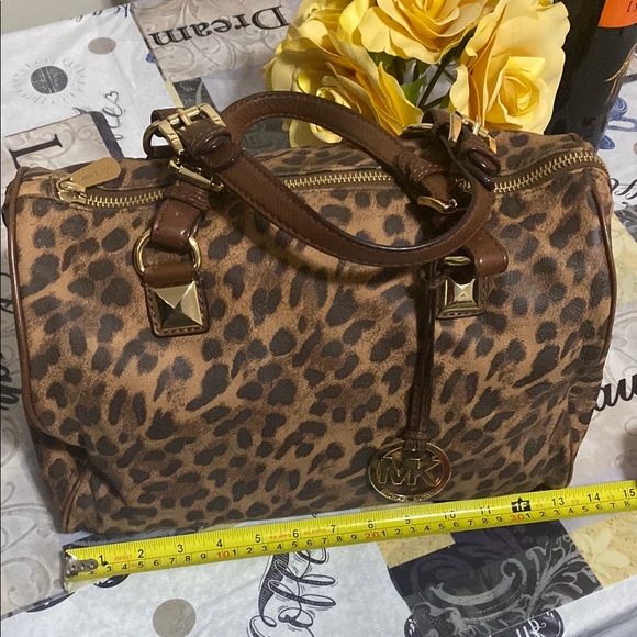 Michael Kors Brown Leopard Print Women's Bag - Picture 1 of 10